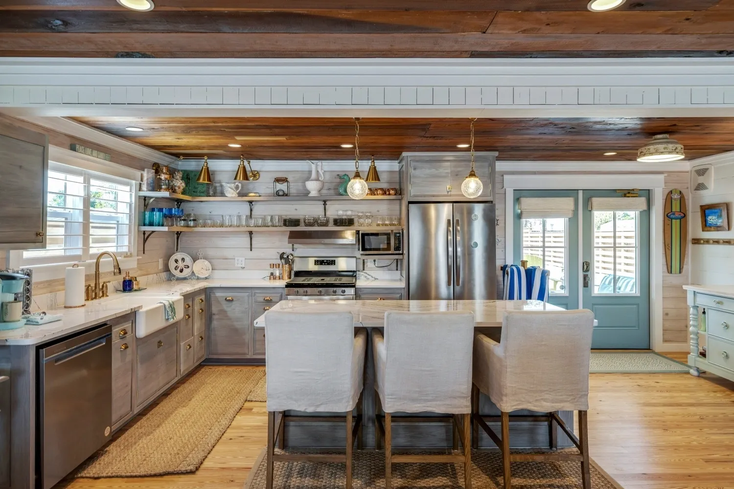 Dining - beach